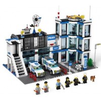 LEGO City Полицейский участок 7498